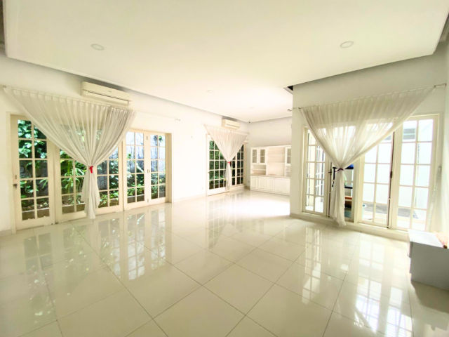 Rumah Dijual Jl. Purwakarta Menteng 4 Kamar