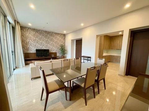 Pakubuwono Spring Tower Applewood Lantai Atas