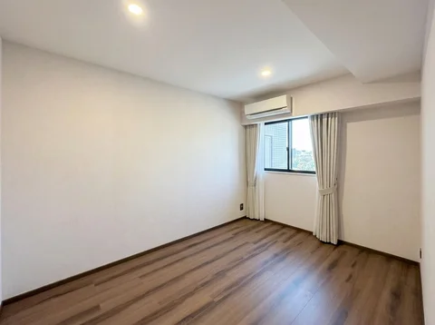 Apartemen The Branz Mega Kuningan Tower Kita Lantai Tinggi