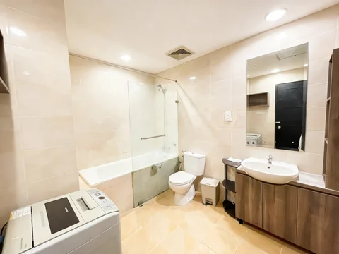Essence Dharmawangsa Tower Eminence 2 Lantai Tengah