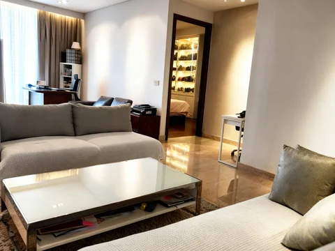 Pakubuwono House Tower Rosewood Lantai Sedang