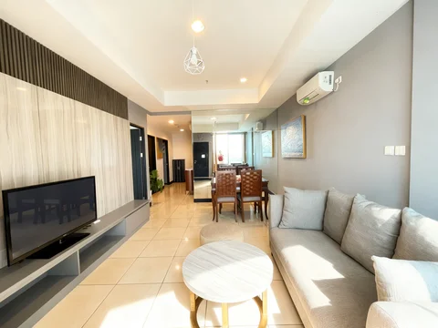 Essence Dharmawangsa Tower Eminence 2 Lantai Tengah