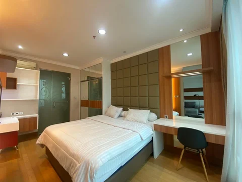Residence 8 Senopati Tower 3 Lantai Tengah