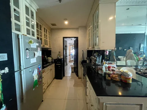 Gandaria Heights Tower B Lantai Atas