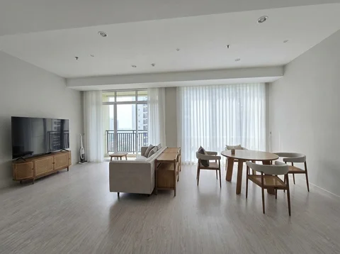 Pakubuwono View Tower Redwood Lantai Tengah