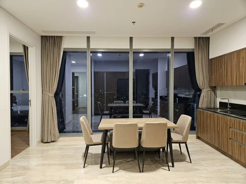 Fifty Seven Promenade Tower Sky Lantai Atas