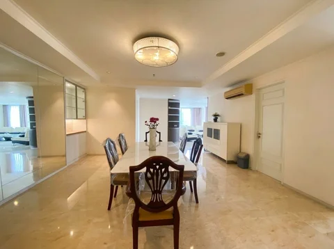 FX Residence Lantai Atas