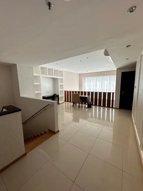 Gandaria Heights Tower B Lantai Tengah