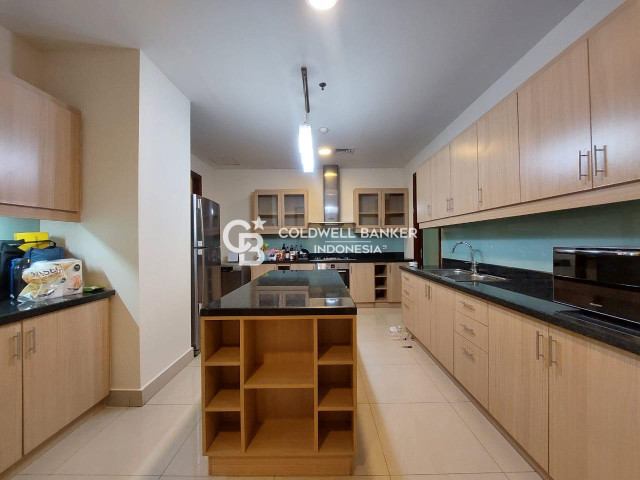 Pakubuwono Residence Sandalwood Tower Middle Floor