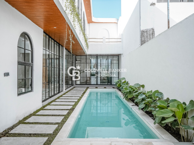 Villa Disewakan Tumbak Bayuh 3+1 Kamar